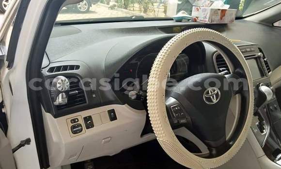 Buy Used Toyota Venza White Car in Lome in Togo Buy Used Toyota Venza White Car in Lome in Togo