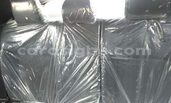 Acheter Occasion Voiture Toyota C-HR Blanc à Lomé, Togo Acheter Occasion Voiture Toyota C-HR Blanc à Lomé, Togo