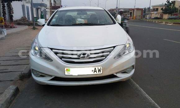 Acheter Occasion Voiture Hyundai Sonata Blanc à Adawlato, Togo