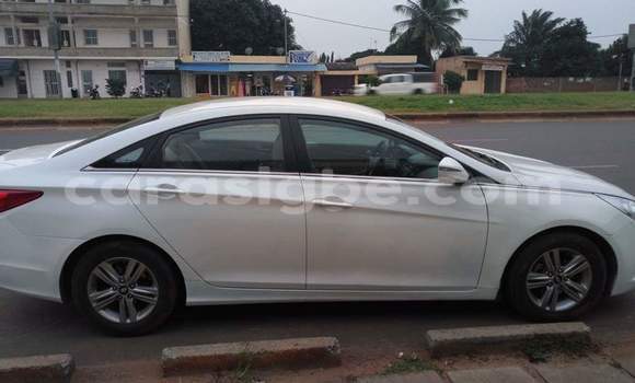 Buy Used Hyundai Sonata White Car in Adawlato in Togo Buy Used Hyundai Sonata White Car in Adawlato in Togo