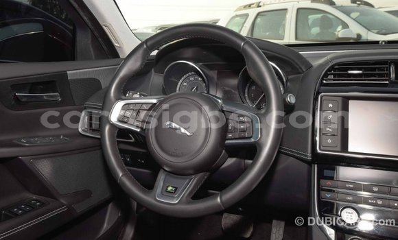 Acheter Import Voiture Jaguar XE Rouge à Import - Dubai, Togo Acheter Import Voiture Jaguar XE Rouge à Import - Dubai, Togo