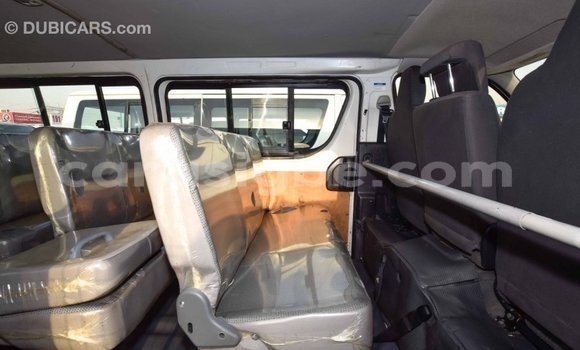 Acheter Import Voiture Toyota Hiace Blanc à Import - Dubai, Togo Acheter Import Voiture Toyota Hiace Blanc à Import - Dubai, Togo