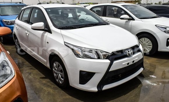 Buy Import Toyota Yaris White Car in Import - Dubai in Togo