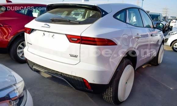 Acheter Import Voiture Jaguar E-Pace Blanc à Import - Dubai, Togo Acheter Import Voiture Jaguar E-Pace Blanc à Import - Dubai, Togo
