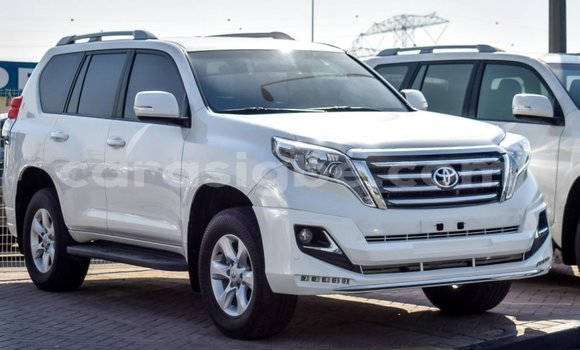 Buy Import Toyota Prado White Car in Import - Dubai in Togo