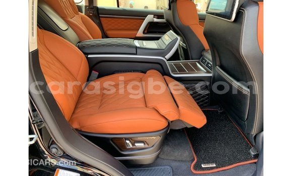 Acheter Import Voiture Toyota Land Cruiser Noir à Import - Dubai, Togo Acheter Import Voiture Toyota Land Cruiser Noir à Import - Dubai, Togo