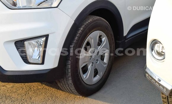 Acheter Import Voiture Hyundai Creta Blanc à Import - Dubai, Togo Acheter Import Voiture Hyundai Creta Blanc à Import - Dubai, Togo
