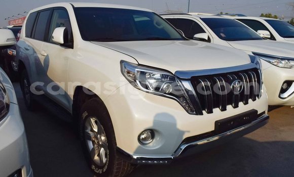 Acheter Import Voiture Toyota Prado Blanc à Import - Dubai, Togo