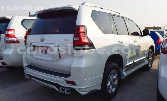 Acheter Import Voiture Toyota Prado Blanc à Import - Dubai, Togo Acheter Import Voiture Toyota Prado Blanc à Import - Dubai, Togo