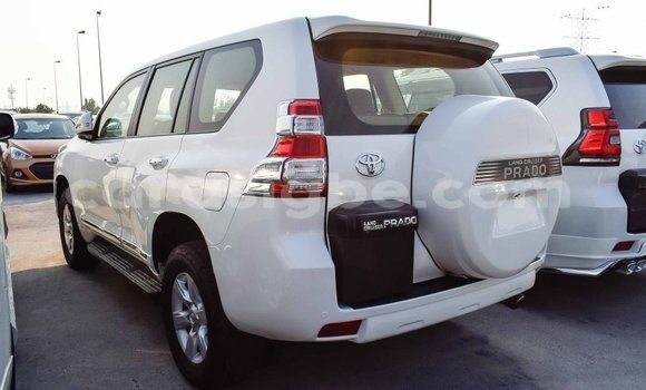 Acheter Import Voiture Toyota Prado Blanc à Import - Dubai, Togo Acheter Import Voiture Toyota Prado Blanc à Import - Dubai, Togo