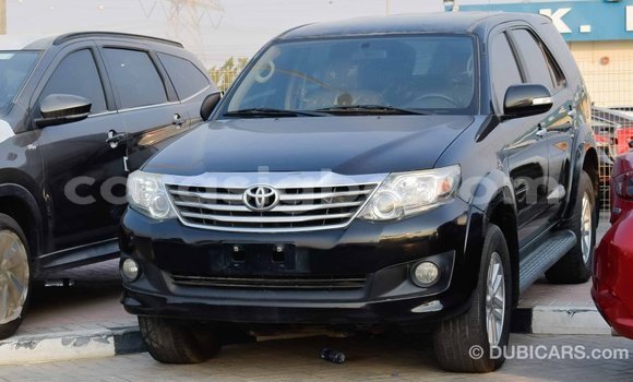 Acheter Import Voiture Toyota Fortuner Noir à Import - Dubai, Togo Acheter Import Voiture Toyota Fortuner Noir à Import - Dubai, Togo