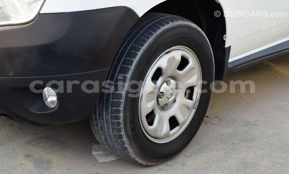 Acheter Import Voiture Renault Duster Blanc à Import - Dubai, Togo Acheter Import Voiture Renault Duster Blanc à Import - Dubai, Togo