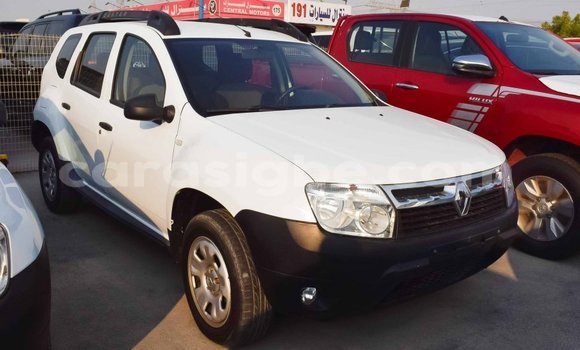 Acheter Import Voiture Renault Duster Blanc à Import - Dubai, Togo
