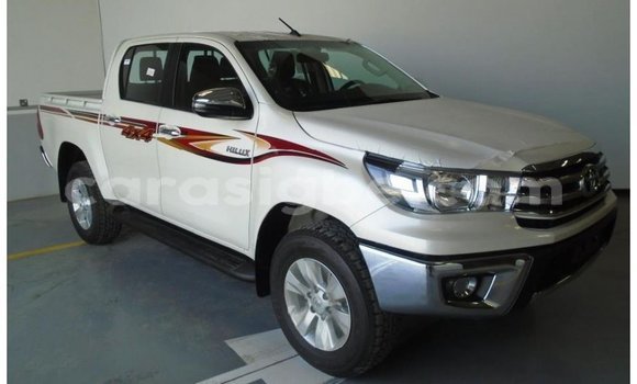 Acheter Import Voiture Toyota Hilux Blanc à Import - Dubai, Togo