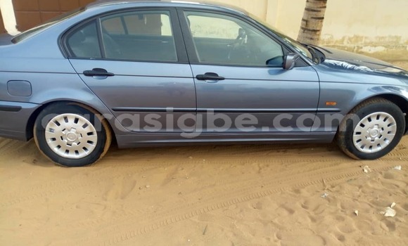 Acheter Occasion Voiture BMW 315 Bleu à Lomé, Togo Acheter Occasion Voiture BMW 315 Bleu à Lomé, Togo