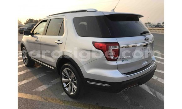 Acheter Import Voiture Ford Explorer Autre à Import - Dubai, Togo Acheter Import Voiture Ford Explorer Autre à Import - Dubai, Togo