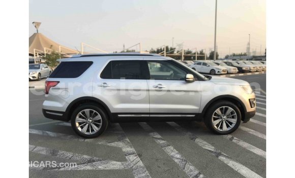 Acheter Import Voiture Ford Explorer Autre à Import - Dubai, Togo Acheter Import Voiture Ford Explorer Autre à Import - Dubai, Togo