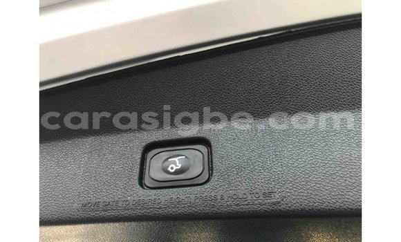 Acheter Import Voiture Ford Explorer Autre à Import - Dubai, Togo Acheter Import Voiture Ford Explorer Autre à Import - Dubai, Togo