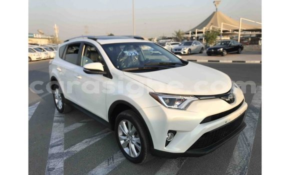 Acheter Import Voiture Toyota 4Runner Blanc à Import - Dubai, Togo