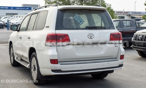 Buy Import Toyota Land Cruiser White Car in Import - Dubai in Togo Buy Import Toyota Land Cruiser White Car in Import - Dubai in Togo