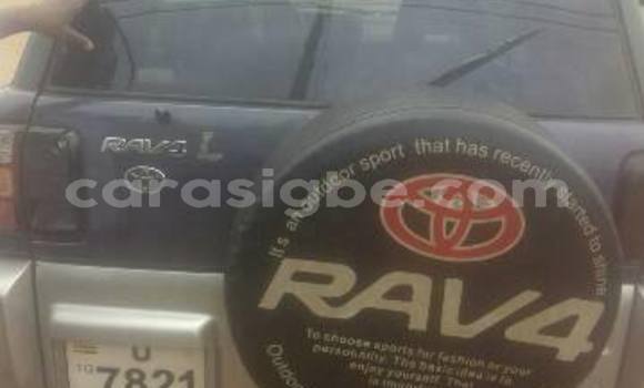 Acheter Occasion Voiture Toyota RAV4 Bleu à Adawlato, Togo Acheter Occasion Voiture Toyota RAV4 Bleu à Adawlato, Togo