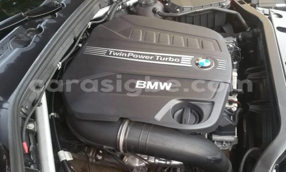 Acheter Occasion Voiture BMW X3 Rouge à Lomé, Togo Acheter Occasion Voiture BMW X3 Rouge à Lomé, Togo