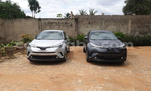 Acheter Occasion Voiture Toyota C-HR Noir à Lomé, Togo Acheter Occasion Voiture Toyota C-HR Noir à Lomé, Togo