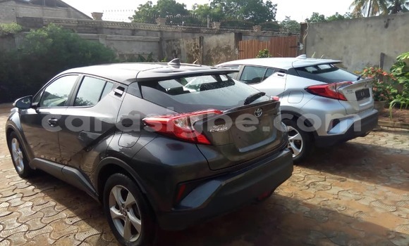 Acheter Occasion Voiture Toyota C-HR Noir à Lomé, Togo Acheter Occasion Voiture Toyota C-HR Noir à Lomé, Togo