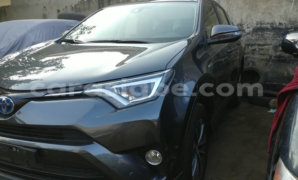 Acheter Occasion Voiture Toyota RAV4 Noir à Lomé, Togo Acheter Occasion Voiture Toyota RAV4 Noir à Lomé, Togo