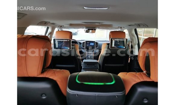 Acheter Import Voiture Toyota Land Cruiser Noir à Import - Dubai, Togo Acheter Import Voiture Toyota Land Cruiser Noir à Import - Dubai, Togo