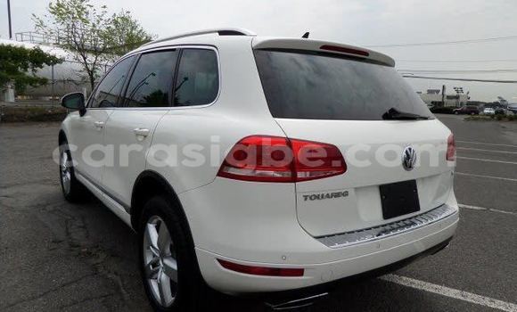 Buy Used Volkswagen Touareg White Car in Lome in Togo Buy Used Volkswagen Touareg White Car in Lome in Togo