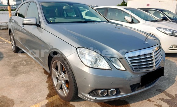Acheter Occasion Voiture Mercedes‒Benz W186 Gris à Lomé, Togo Acheter Occasion Voiture Mercedes‒Benz W186 Gris à Lomé, Togo