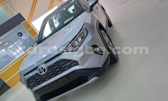 Acheter Neuf Voiture Toyota RAV4 Gris à Lomé, Togo Acheter Neuf Voiture Toyota RAV4 Gris à Lomé, Togo