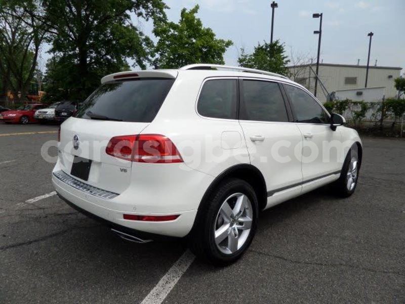 Big with watermark volkswagen touareg togo lom%c3%a9 4818