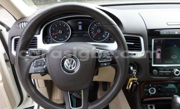 Buy Used Volkswagen Touareg White Car in Lome in Togo Buy Used Volkswagen Touareg White Car in Lome in Togo