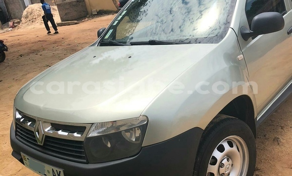 Buy Used Renault Duster Silver Car in Lome in Togo Buy Used Renault Duster Silver Car in Lome in Togo