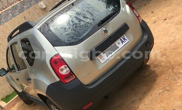Buy Used Renault Duster Silver Car in Lome in Togo Buy Used Renault Duster Silver Car in Lome in Togo