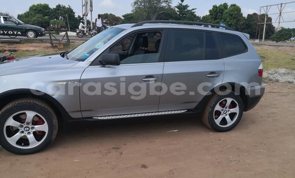 Acheter Occasion Voiture BMW X3 Gris à Lomé, Togo Acheter Occasion Voiture BMW X3 Gris à Lomé, Togo