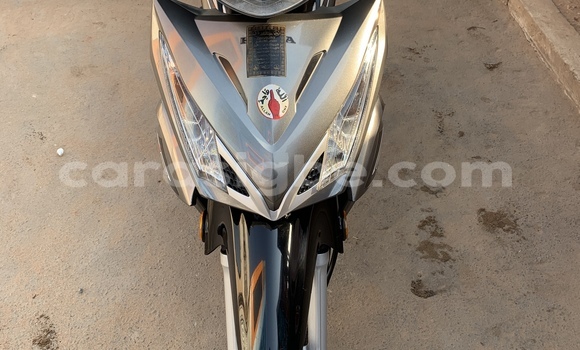 Acheter Neuf Moto Honda ACE CB 125 Noir à Lomé, Togo Acheter Neuf Moto Honda ACE CB 125 Noir à Lomé, Togo