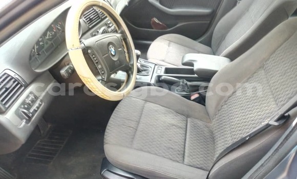 Acheter Occasion Voiture BMW 3200 Bleu à Lomé, Togo Acheter Occasion Voiture BMW 3200 Bleu à Lomé, Togo