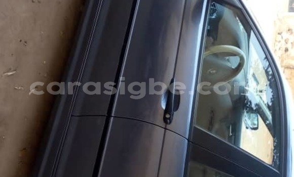 Acheter Occasion Voiture BMW 3200 Bleu à Lomé, Togo Acheter Occasion Voiture BMW 3200 Bleu à Lomé, Togo