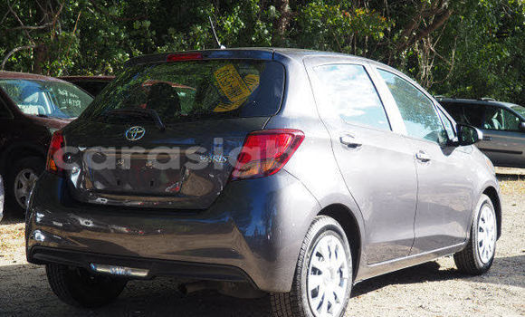 Buy Used Toyota Yaris Silver Car in Lome in Togo Buy Used Toyota Yaris Silver Car in Lome in Togo