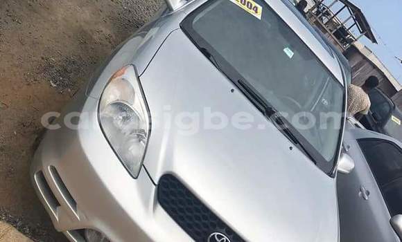 Acheter Occasion Voiture Toyota Matrix Gris à Lomé, Togo Acheter Occasion Voiture Toyota Matrix Gris à Lomé, Togo