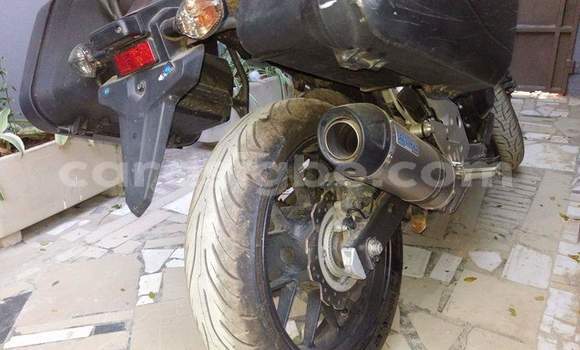 Buy Used Honda CBR 1000 RR Red Bike in Lome in Togo Buy Used Honda CBR 1000 RR Red Bike in Lome in Togo