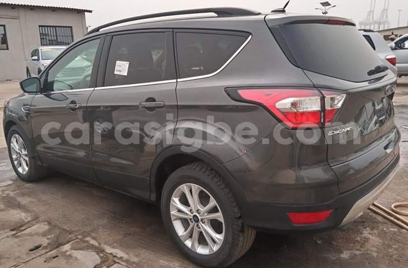 Big with watermark ford escape togo lom%c3%a9 4895