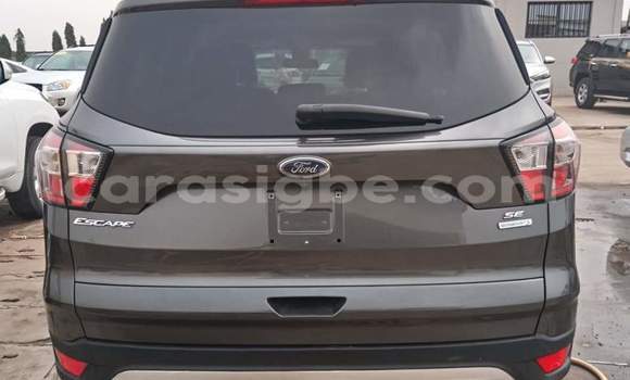 Acheter Occasion Voiture Ford Escape Gris à Lomé, Togo Acheter Occasion Voiture Ford Escape Gris à Lomé, Togo