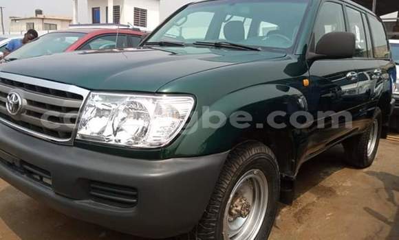 Buy Import Toyota Land Cruiser Green Car in Lome in Togo Buy Import Toyota Land Cruiser Green Car in Lome in Togo
