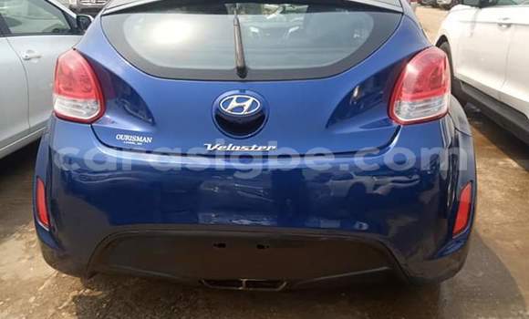 Acheter Import Voiture Hyundai Veloster Bleu à Lomé, Togo Acheter Import Voiture Hyundai Veloster Bleu à Lomé, Togo