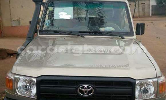 Buy Used Toyota Land Cruiser Beige Car in Lome in Togo Buy Used Toyota Land Cruiser Beige Car in Lome in Togo
