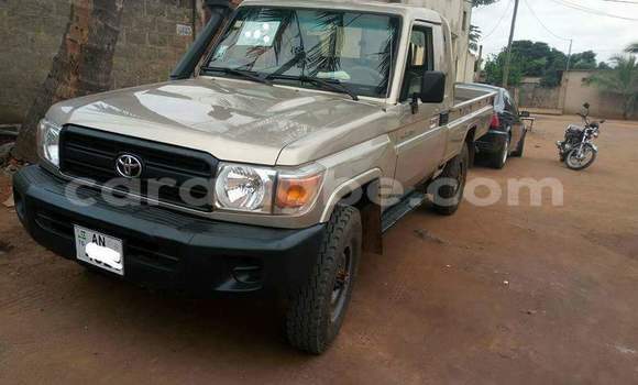 Buy Used Toyota Land Cruiser Beige Car in Lome in Togo Buy Used Toyota Land Cruiser Beige Car in Lome in Togo